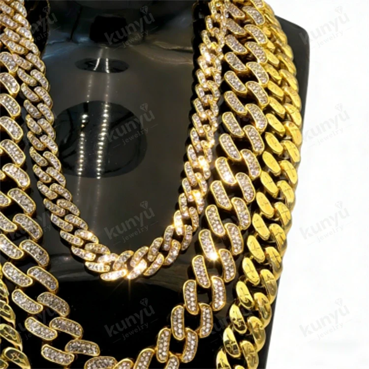 ຜູ້ຊາຍ Hip Hop ສາຍຄໍ