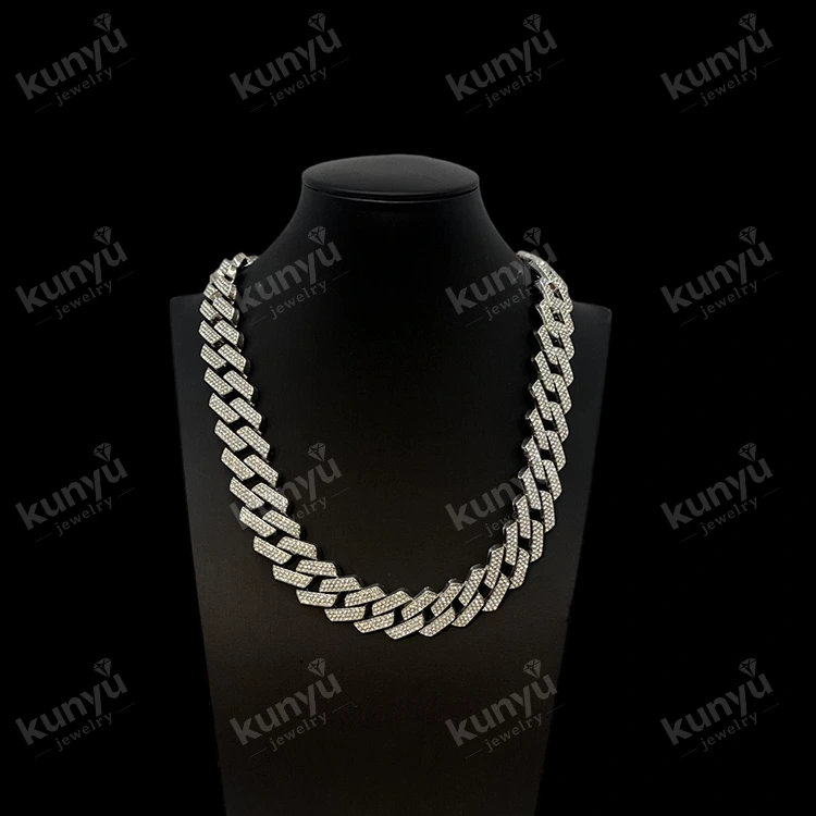 Choker ເສື້ອຜ້າສະຕຣີດສະຕຣີຊາວຄິວບາ Choker ເສື້ອຜ້າສະຕຣີດສະຕຣີຊາວຄິວບາ